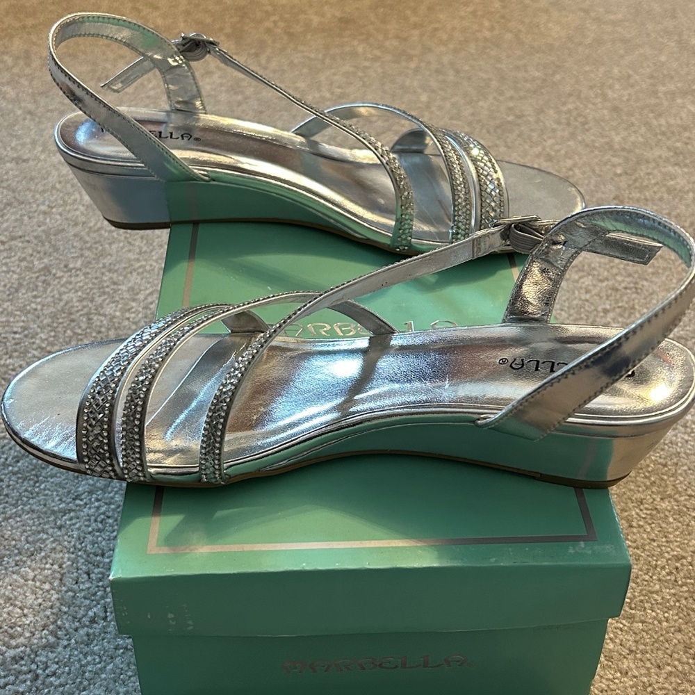 Sandals - Picture 3 of 6